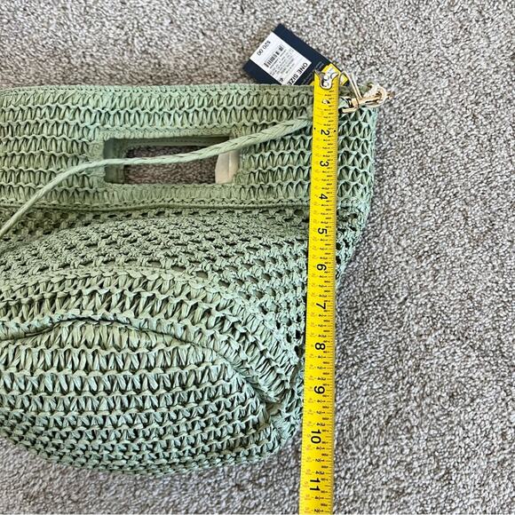 NWT Universal Thread Green Straw Over the Shoulder Purse - Picture 7 of 9